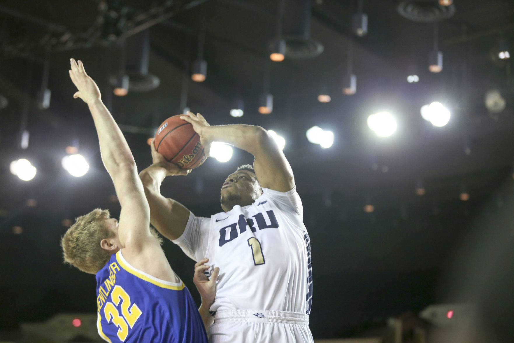 Oral Roberts Golden Eagles vs South Dakota State Jackrabbits